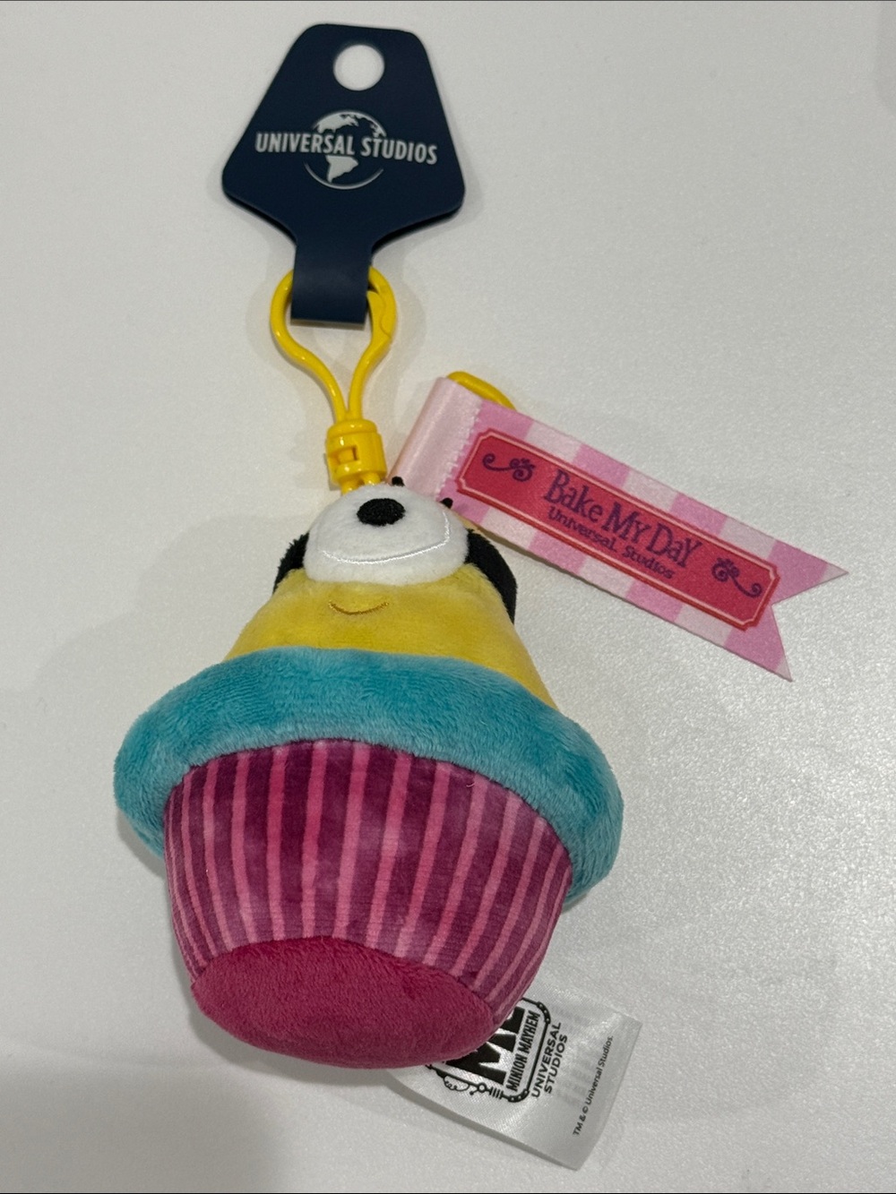 Minions Universal Studios Plush Cupcake Keychain